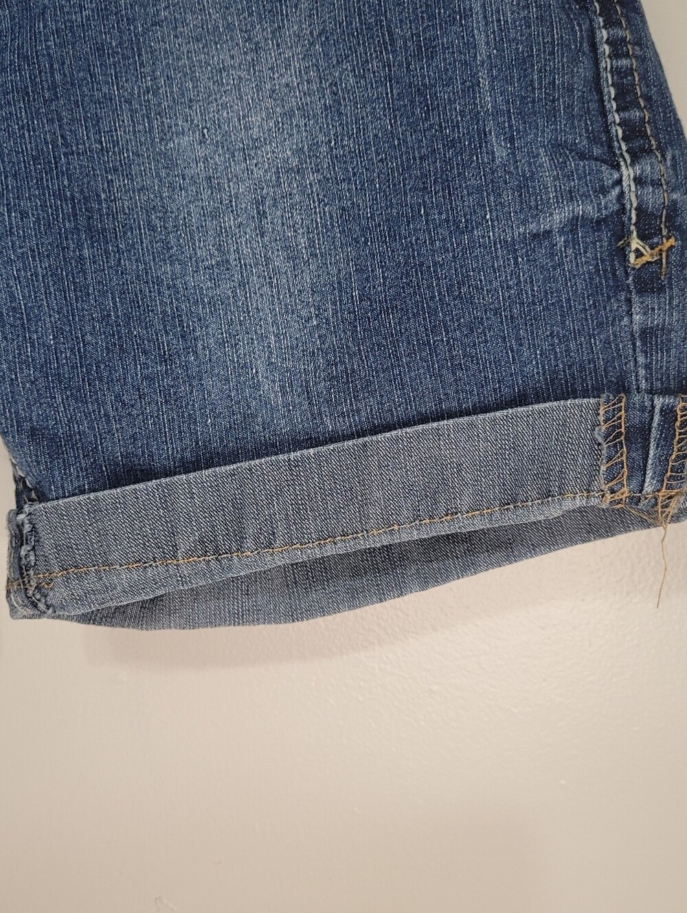 Women's Wallflower Denim Shorts, Stitched, Low Rise, Cuffed Cut-Off, Size 7 - Picture 5 of 11